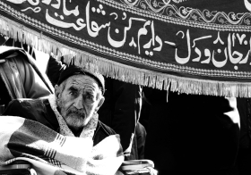 سوگواره دوم-عکس 1-عباس ترخان-جلسه هیأت فضای بیرونی 
