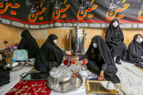 دهمین سوگواره عاشورایی عکس هیأت-بهزاد علیپور-مجالس احیای امراهل‌البیت علیهم‌السلام مجموعه عکس-دوربین دیجیتال-هر خانه یک هیأت (روضه خانگی)