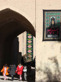 سوگواره سوم-عکس 18-فاخته جلایر نژاد-جلسه هیأت فضای بیرونی