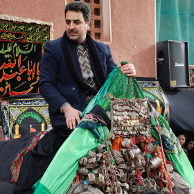 دهمین سوگواره عاشورایی عکس هیأت-محمد رستمی-مجالس احیای امراهل‌البیت علیهم‌السلام مجموعه عکس-دوربین دیجیتال-اقامه عزا (گزارشی از روند برگزاری مراسم هیأت از ابتدا تا انتها)