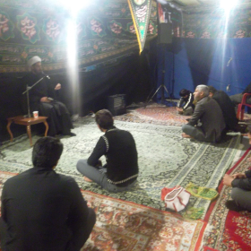 سوگواره چهارم-عکس 10-علیرضا عسگری زاده-جلسه هیأت فضای داخلی