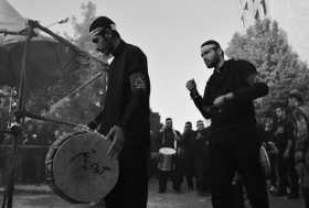 فراخوان ششمین سوگواره عاشورایی عکس هیأت-محمد حیدریان-بخش اصلی -جلسه هیأت