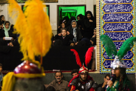 فراخوان ششمین سوگواره عاشورایی عکس هیأت-علی  حسن زاده-بخش اصلی -جلسه هیأت