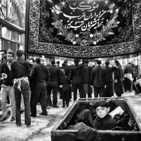 فراخوان ششمین سوگواره عاشورایی عکس هیأت-سجاد  ابراهیمی -بخش اصلی -جلسه هیأت