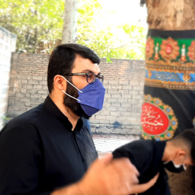 دهمین سوگواره عاشورایی عکس هیأت-علي شوهاني نژاد-مجالس احیای امراهل‌البیت علیهم‌السلام مجموعه عکس-دوربین دیجیتال-ز کودکی خادم این تبار محترمم (خادمی کودکان)