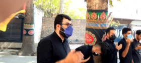 دهمین سوگواره عاشورایی عکس هیأت-علي شوهاني نژاد-مجالس احیای امراهل‌البیت علیهم‌السلام مجموعه عکس-دوربین دیجیتال-ز کودکی خادم این تبار محترمم (خادمی کودکان)