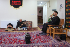 دهمین سوگواره عاشورایی عکس هیأت-بهزاد علیپور-مجالس احیای امراهل‌البیت علیهم‌السلام مجموعه عکس-دوربین دیجیتال-هر خانه یک هیأت (روضه خانگی)
