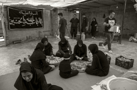دهمین سوگواره عاشورایی عکس هیأت-مریم آل مومن دهکردی-مجالس احیای امراهل‌البیت علیهم‌السلام مجموعه عکس-دوربین دیجیتال-هر خانه یک هیأت (روضه خانگی)