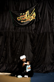 سوگواره دوم-عکس 11-محمد جواد پژوهنده-جلسه هیأت فضای داخلی