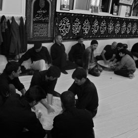 سوگواره چهارم-عکس 33-پویا بیات-جلسه هیأت فضای بیرونی