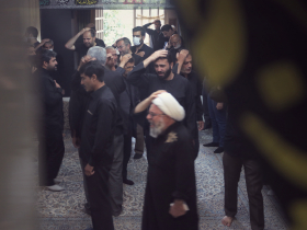 دهمین سوگواره عاشورایی عکس هیأت-محدثه سادات میرکریمی-مجالس احیای امراهل‌البیت علیهم‌السلام مجموعه عکس-دوربین دیجیتال-هر خانه یک هیأت (روضه خانگی)