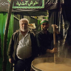 سوگواره چهارم-عکس 15-بهار(اکرم) شقایق-جلسه هیأت فضای بیرونی