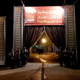 سوگواره دوم-عکس 4-حسین نخجوان-جلسه هیأت فضای بیرونی 