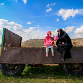 دهمین سوگواره عاشورایی عکس هیأت-بهزاد علیپور-مجالس احیای امراهل‌البیت علیهم‌السلام مجموعه عکس-دوربین دیجیتال-میاندار هیأت، میاندار خدمت (هیأت و خدمات اجتماعی)