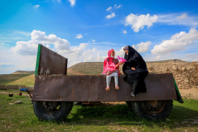 دهمین سوگواره عاشورایی عکس هیأت-بهزاد علیپور-مجالس احیای امراهل‌البیت علیهم‌السلام مجموعه عکس-دوربین دیجیتال-میاندار هیأت، میاندار خدمت (هیأت و خدمات اجتماعی)