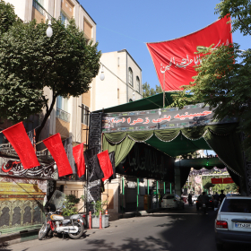 دهمین سوگواره عاشورایی عکس هیأت-احمدرضا کریمی-مجالس احیای امراهل‌البیت علیهم‌السلام مجموعه عکس-دوربین دیجیتال-اقامه عزا (گزارشی از روند برگزاری مراسم هیأت از ابتدا تا انتها)