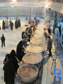 سوگواره دوم-عکس 17-رحیم حاج حیدری-جلسه هیأت فضای بیرونی 