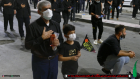 دهمین سوگواره عاشورایی عکس هیأت-محمد موثق پور-مجالس احیای امراهل‌البیت علیهم‌السلام مجموعه عکس-دوربین دیجیتال-همه اعضای یک پیکر همه سرباز یک سنگر (رعایت مسائل بهداشتی در هیأت)