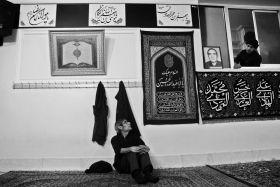 سوگواره چهارم-عکس 9-پویا بیات-جلسه هیأت فضای داخلی