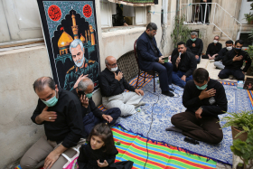 دهمین سوگواره عاشورایی عکس هیأت-امیر حسین نظری-مجالس احیای امراهل‌البیت علیهم‌السلام مجموعه عکس-دوربین دیجیتال-هر خانه یک هیأت (روضه خانگی)