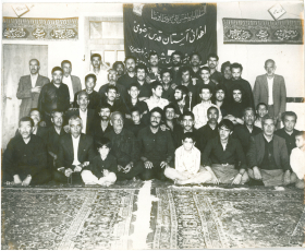 سوگواره چهارم-عکس 1-جواد فارغ- جلسه هیأت قدیمی کهن